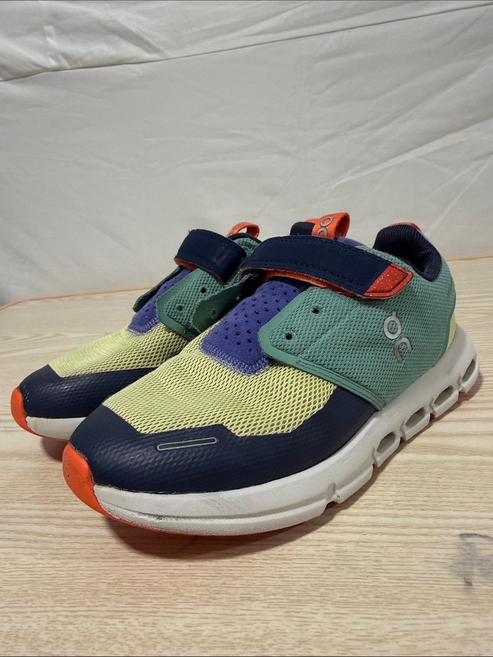 On Cloud Play Kids Sneakers Blue & Green Boys US 1